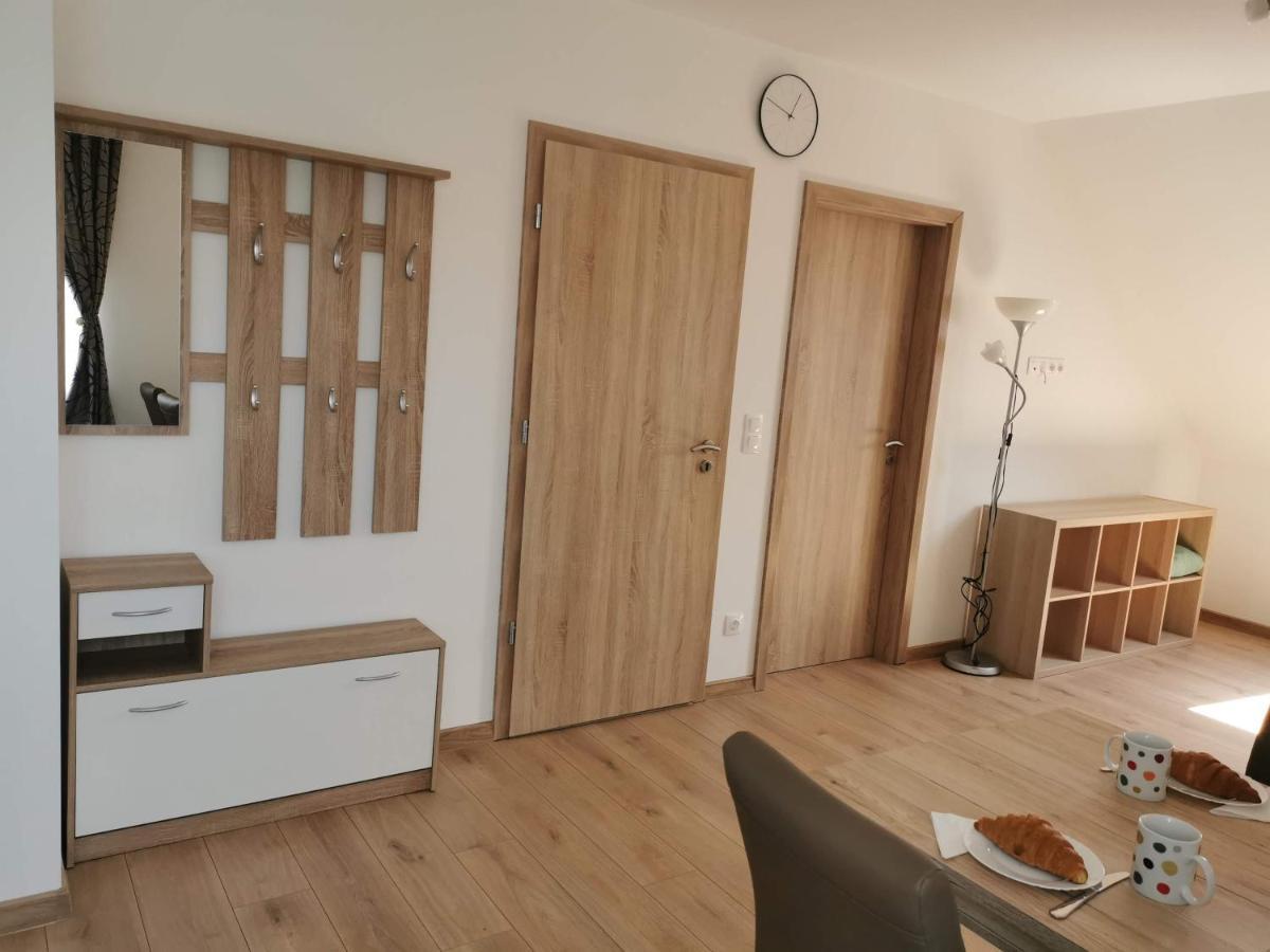 Dalia Apartman ตีฮานี ภายนอก รูปภาพ